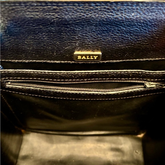 Vintage Pebble Leather Croc Embossed Bally Purse - Picture 11 of 11